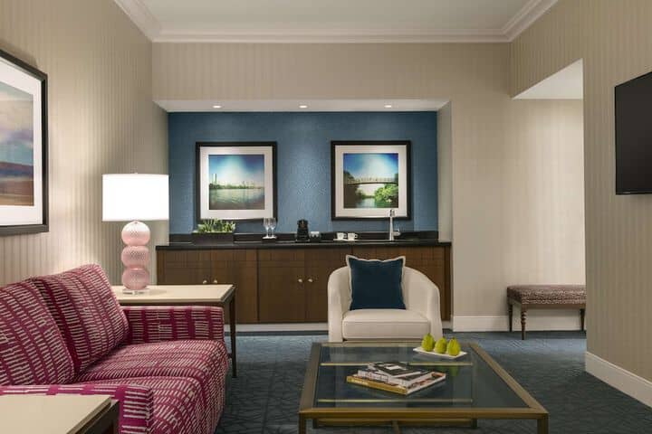 Room 46 of 125