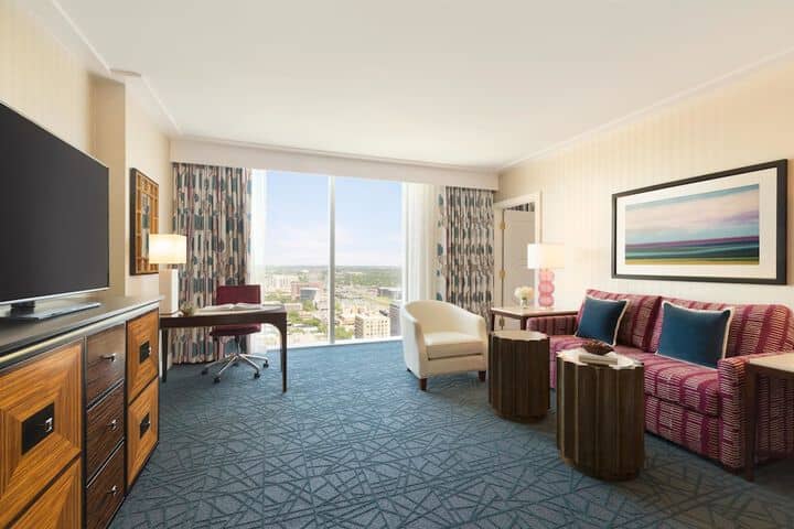 Room 6 of 125
